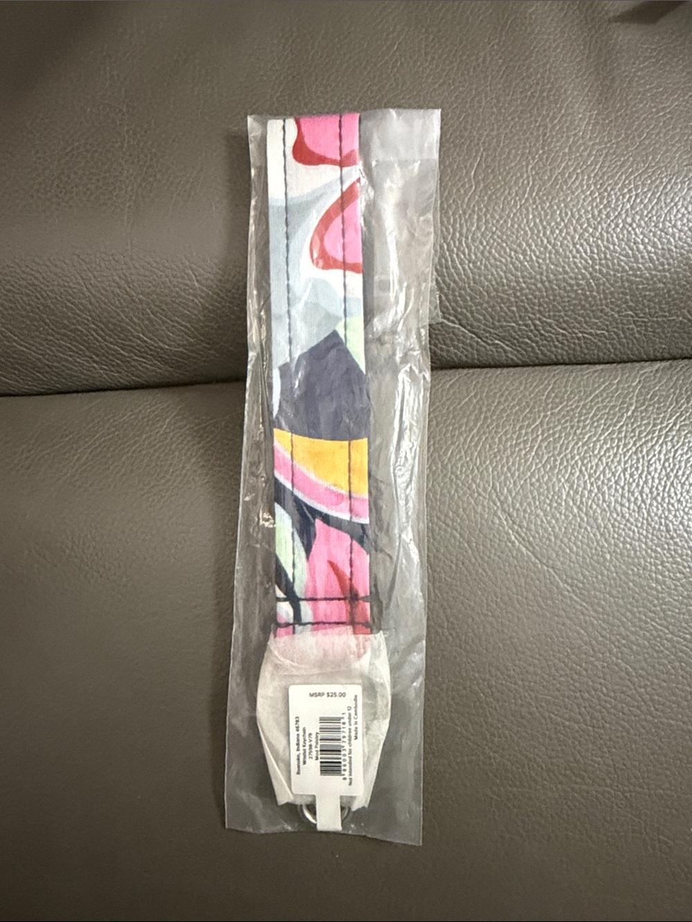 Vera Bradley Abstract Pink Yellow Blue Handle Wrap